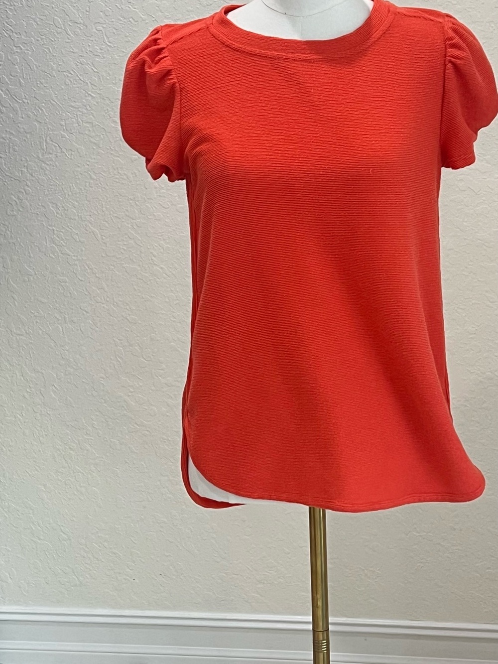 crown & ivy Red Puff Sleeve Short Sleeve Top